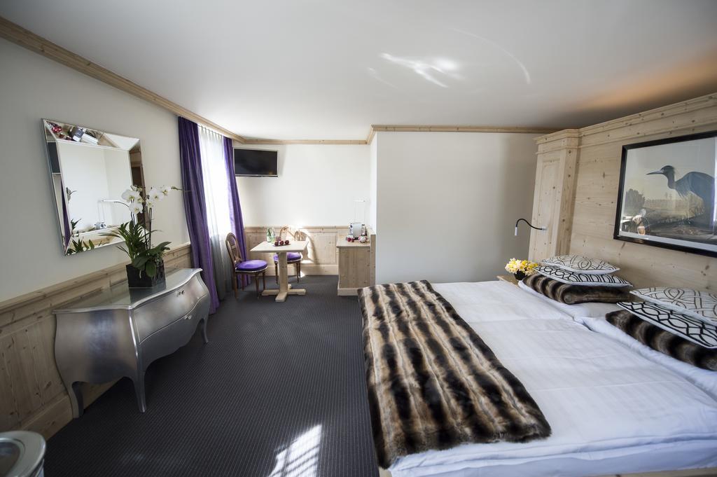 Hotel Weiss Kreuz Malans Chambre photo